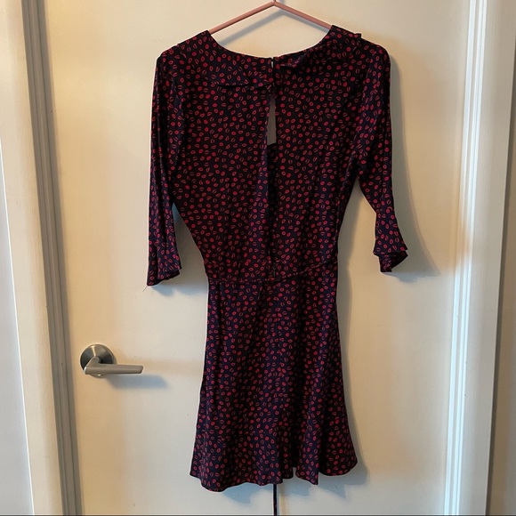 NWT TopShop Lip Print Open Back Dress - Picture 6 of 8